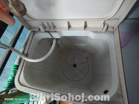 SINGER Semi Auto Washing Machine